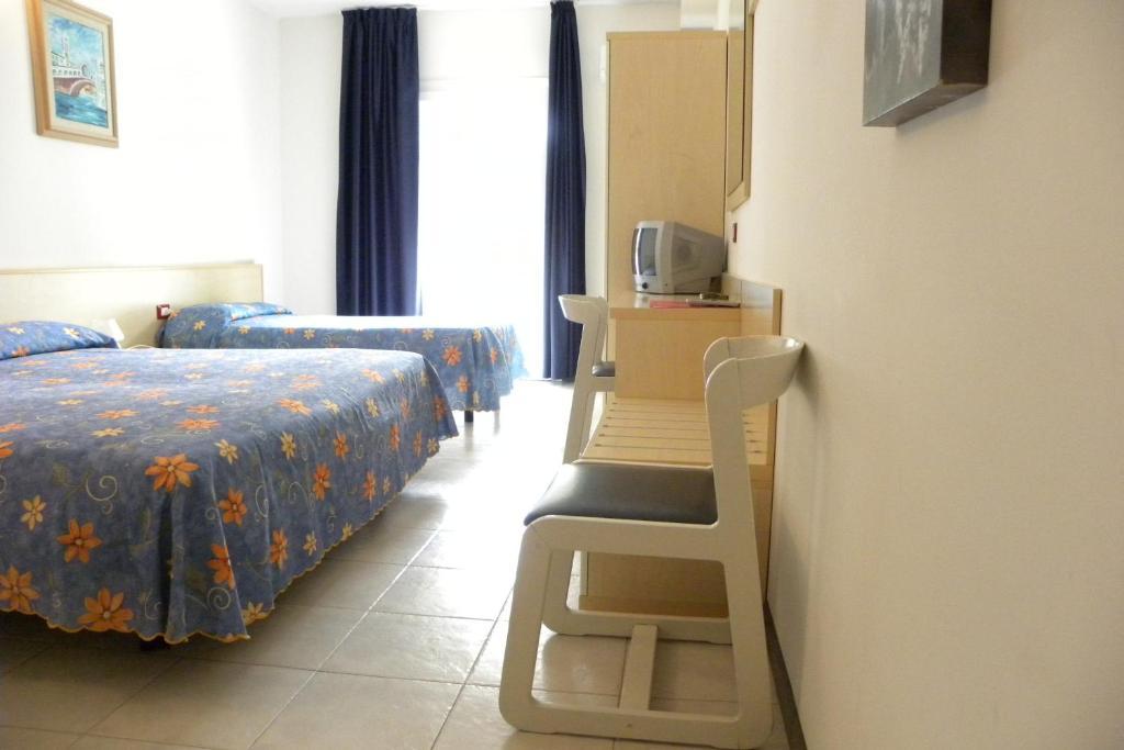 Hotel Santa Cruz Lignano Sabbiadoro Quarto foto